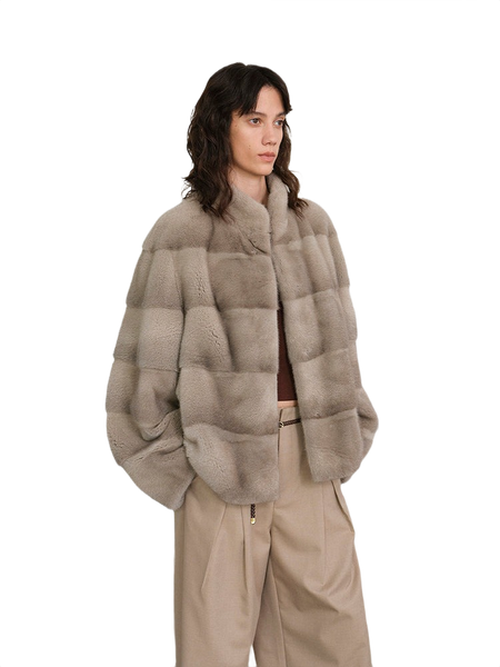 Imported Purple Label Mink Coat Horizontal Ridge Leaning Against the Ridge Craft Mink Fur Coat