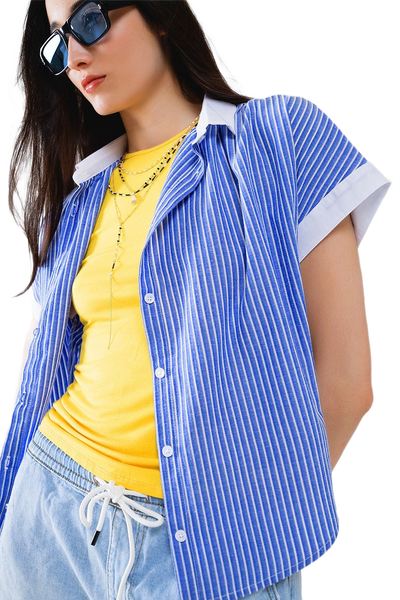 Blue Shirt With Short Sleeves and Vertical Stripes