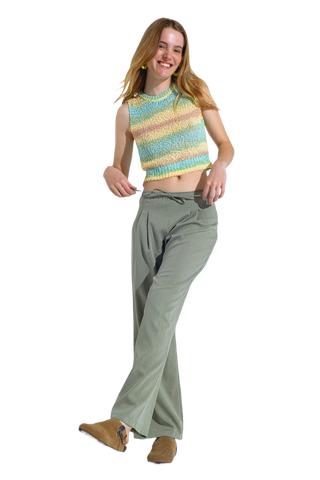 Knitted Multicolor Sleeveless Sweater With Stripes and Crew Neckline