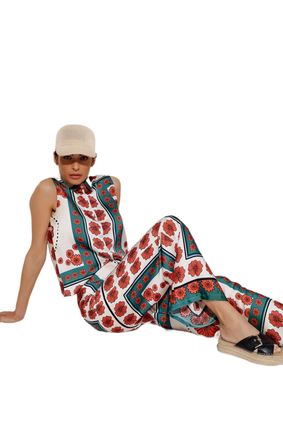 Sleeveless Creme Shirt With Floral Design