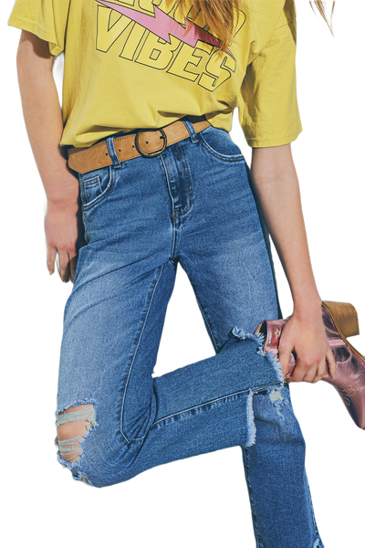 Straight Distressed Jeans in Medium Wash