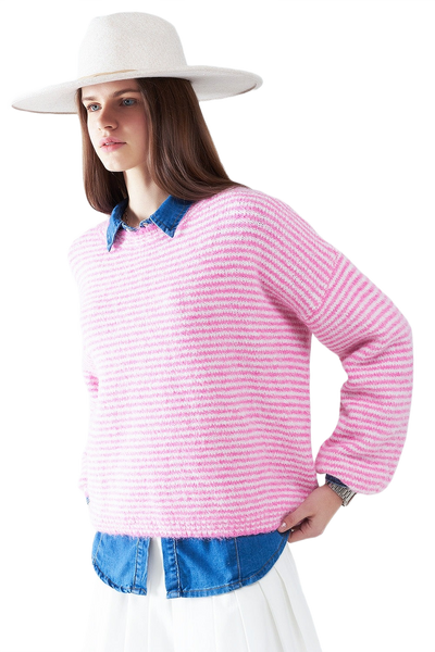 Sweater in Pink With White Stripes