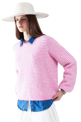Sweater in Pink With White Stripes